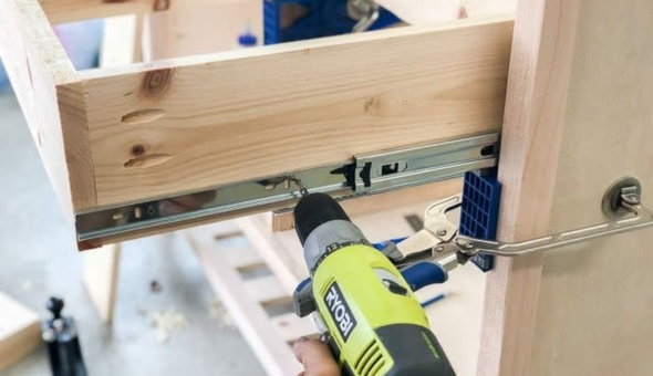 Montagem segura para todos os tipos de móveis